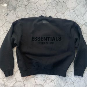 Fear of God ESSENTIALS stretch limo crewneck sweatshirt size Small LIKE NEW